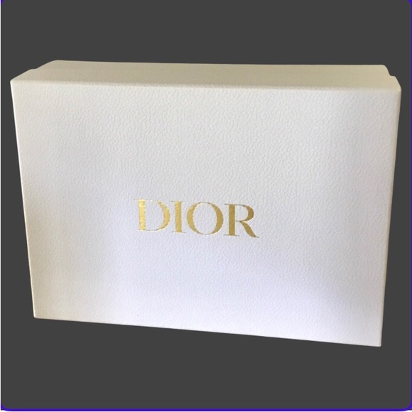 DIOR WHITE BOX WITH GOLD LETTERS - Picture 1 of 5